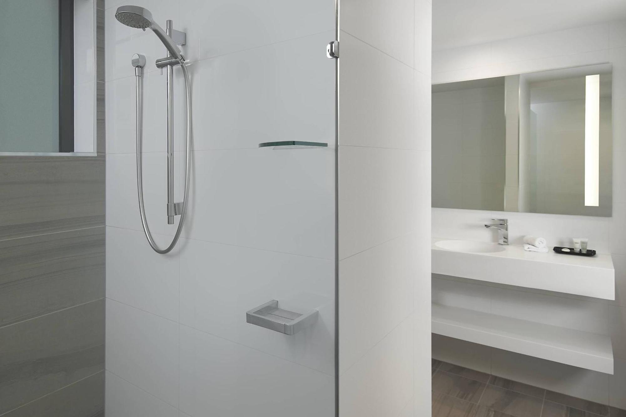 Готель Courtyard By Marriott Brisbane South Bank Екстер'єр фото